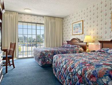 Travelodge By Wyndham Bakersfield Room photo